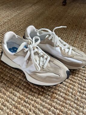 ⚜️ NEW BALANCE WOMENS 327  WHITE & CREAM NYLON LEATHER 8.5 SNEAKERS ⚜️